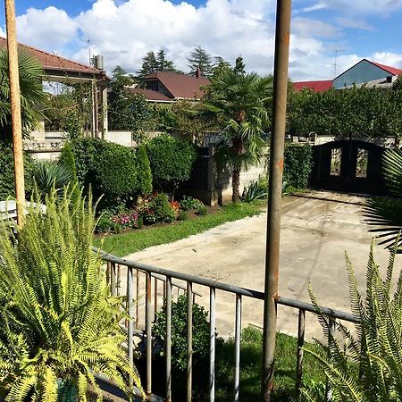 Guest House Lali Kostava 14 Zugdidi Eksteriør bilde